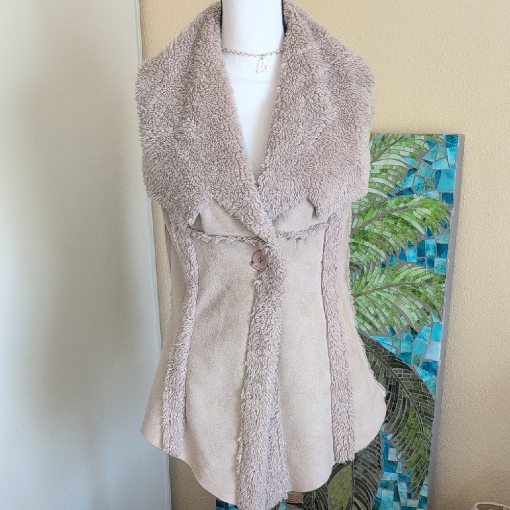 Dolce Cabo Tan Faux Fur Vest